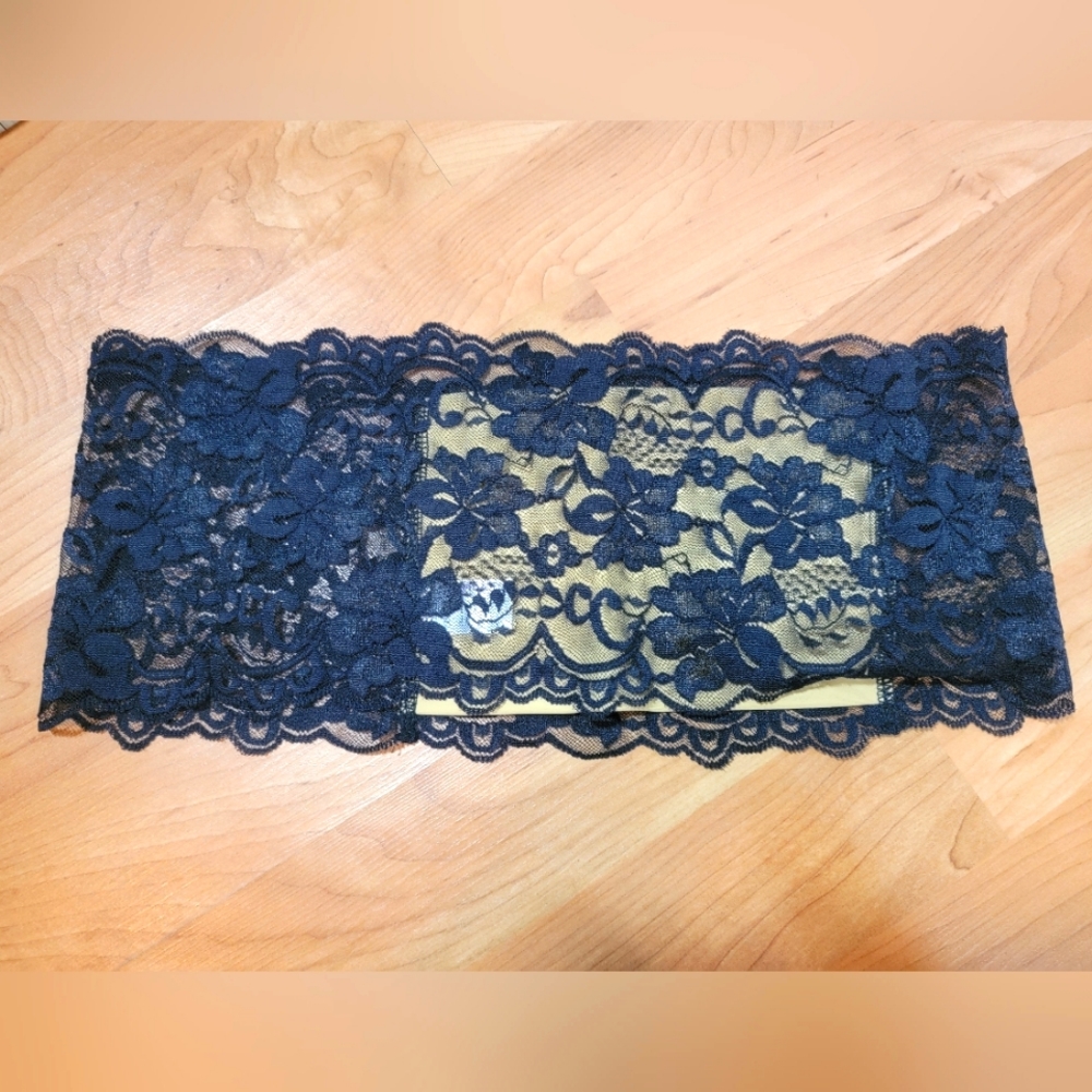 Medium Black Lace Illusion Wrap Ostomysecrets pocket for Ostomy